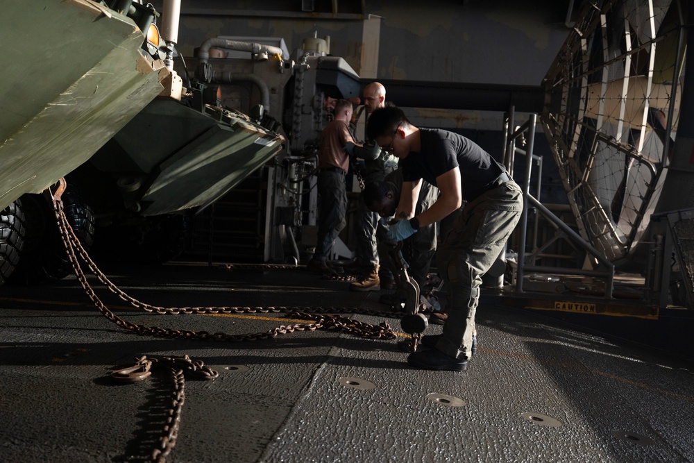 USS Bataan LCAC Operations