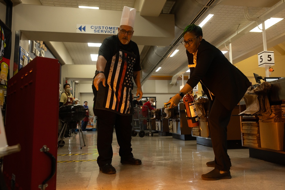 MCIPAC F&amp;ES visits Camp Foster Commissary to spread information about fire safety