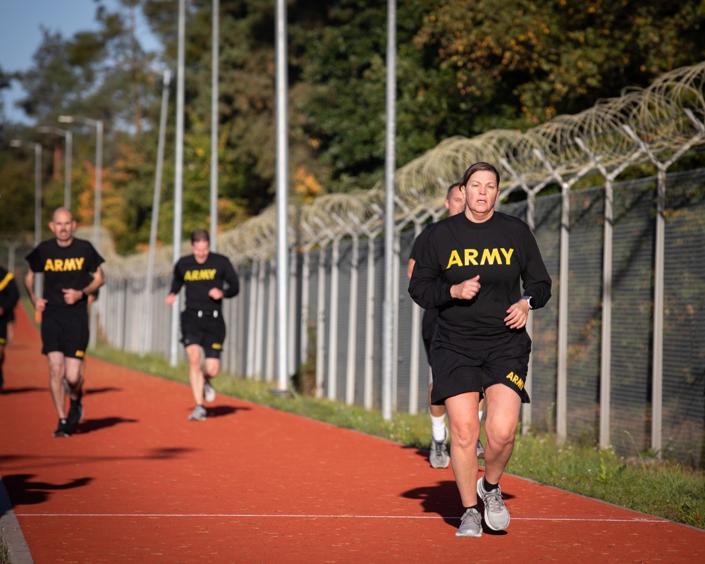 7th Mission Support Command Conducts Physical Fitness Test