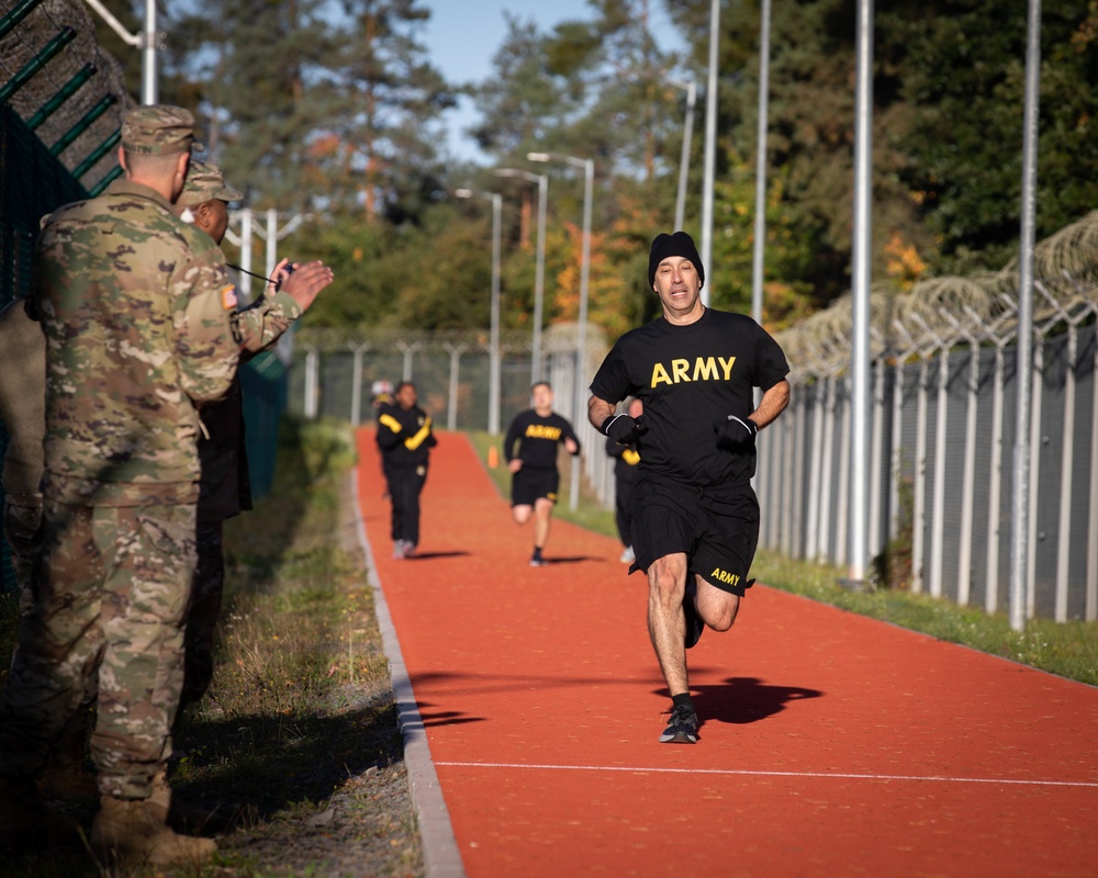 7th Mission Support Command Conducts Physical Fitness Test