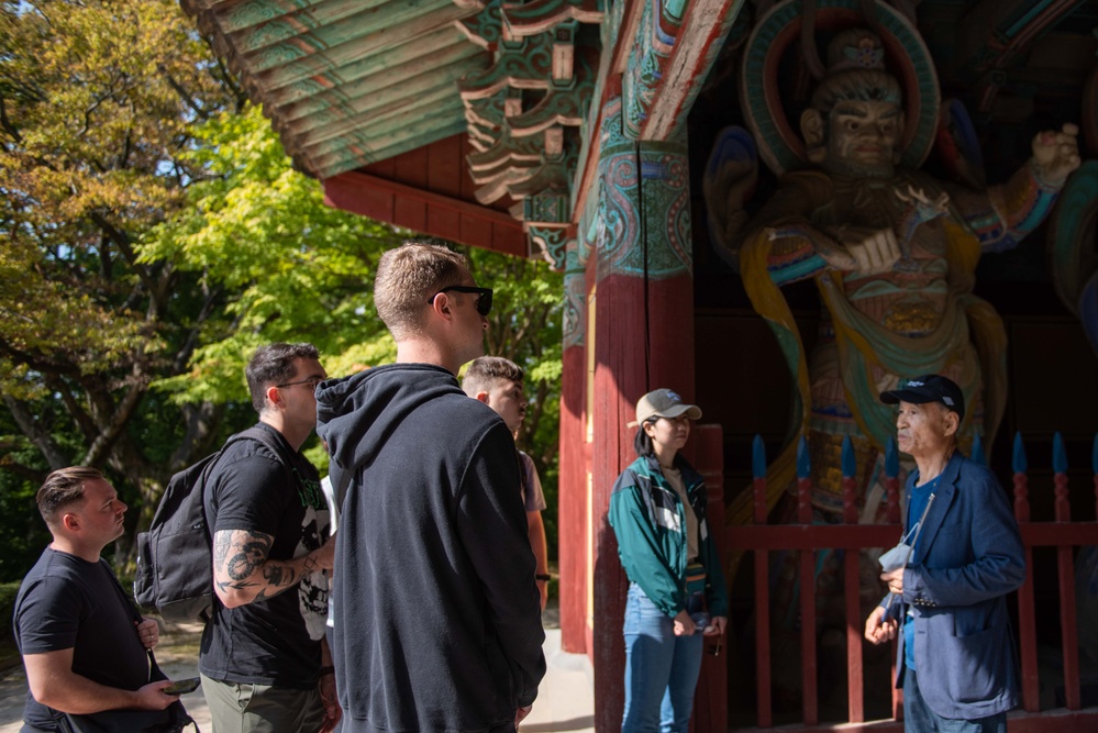 Sailors tour Gyeongju during a Morale, Welfare and Recreation-sponsored tour