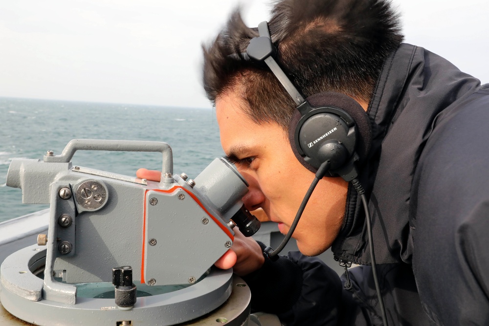 USS Paul Ignatius Sails the English Channel