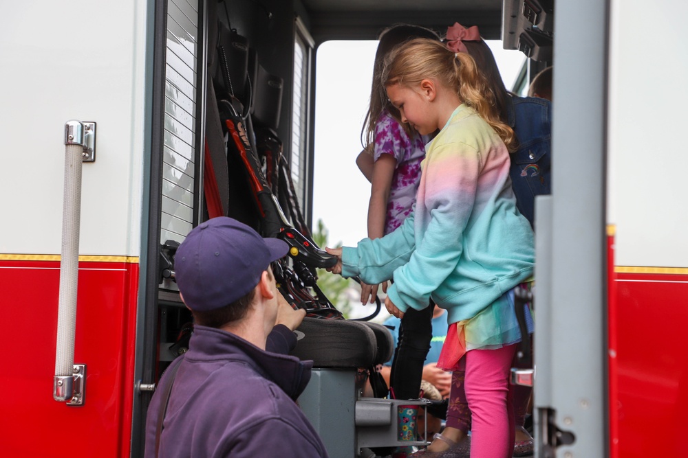 Raising Arrows Homeschool Co-Op Tours Fire Station 1