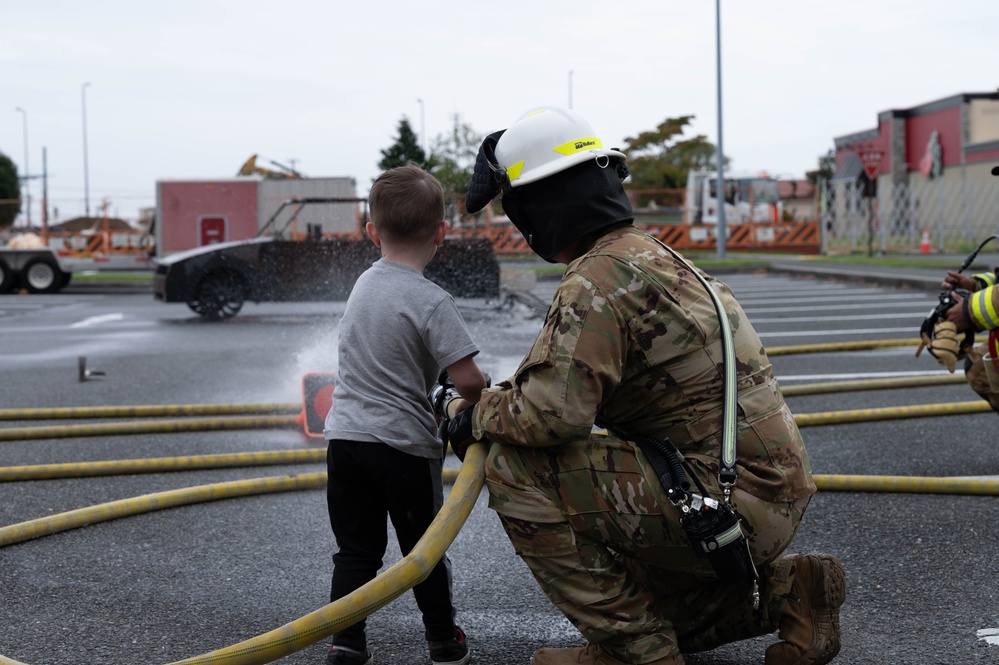 Yokota fire department hosts Fire Prevention Week events