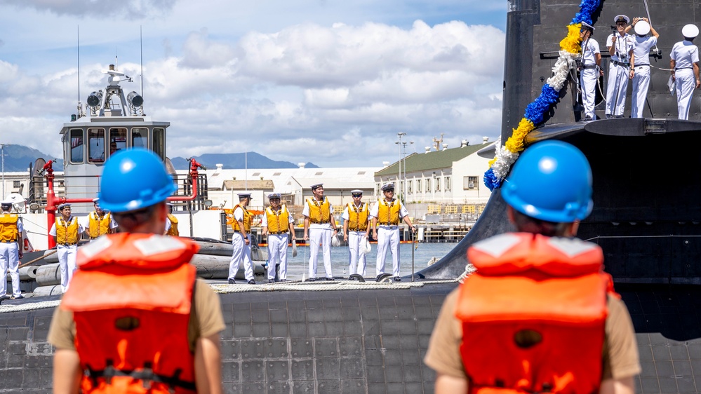 JS Sekiryu (SS 508) arrives at Joint Base Pearl Harbor-Hickam
