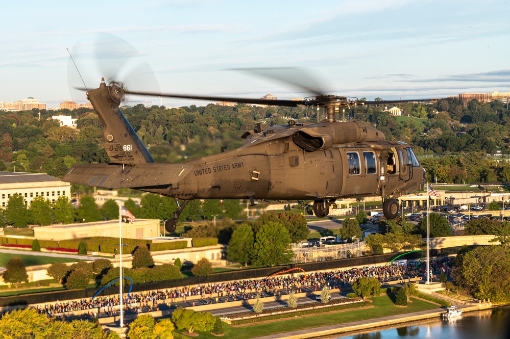 12th Aviation Battalion flies over Army Ten-Miler 2023