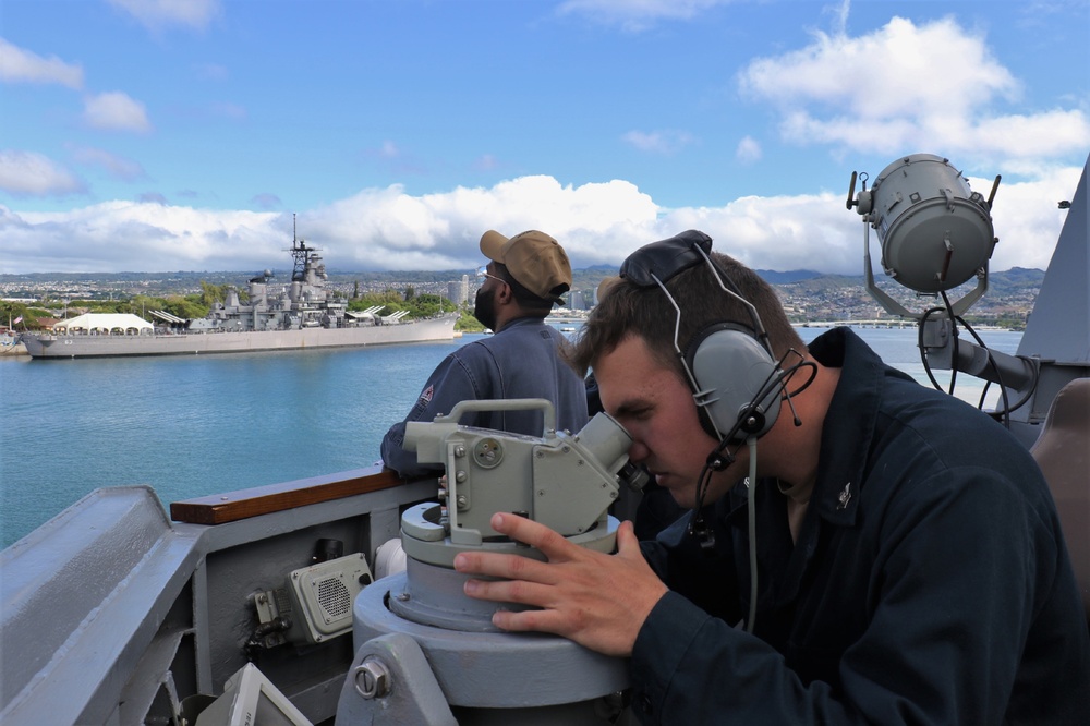 USS Chung-Hoon (DDG 93) Participates in Exercise Black Widow