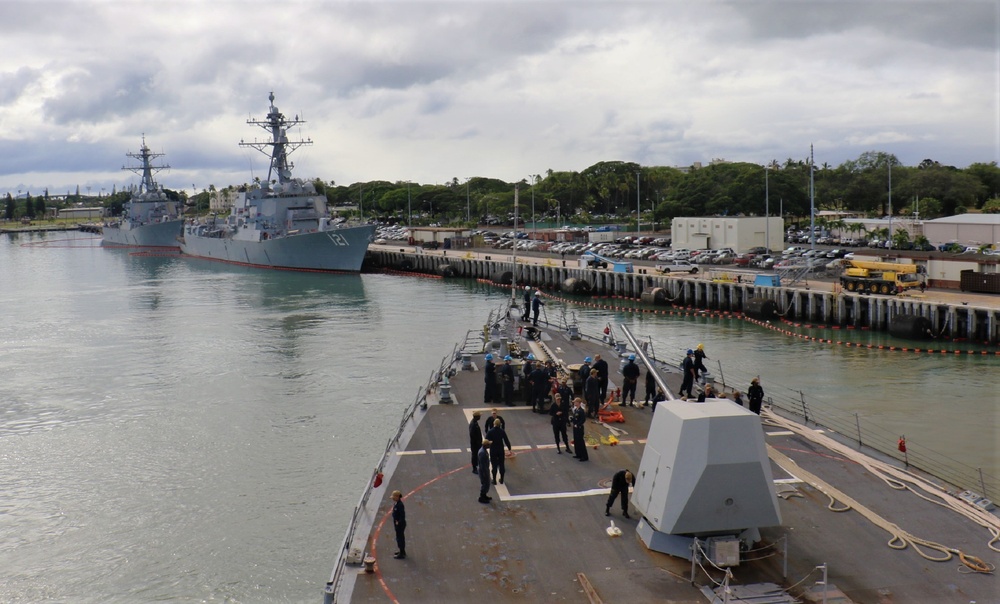 USS Chung-Hoon (DDG 93) Participates in Exercise Black Widow
