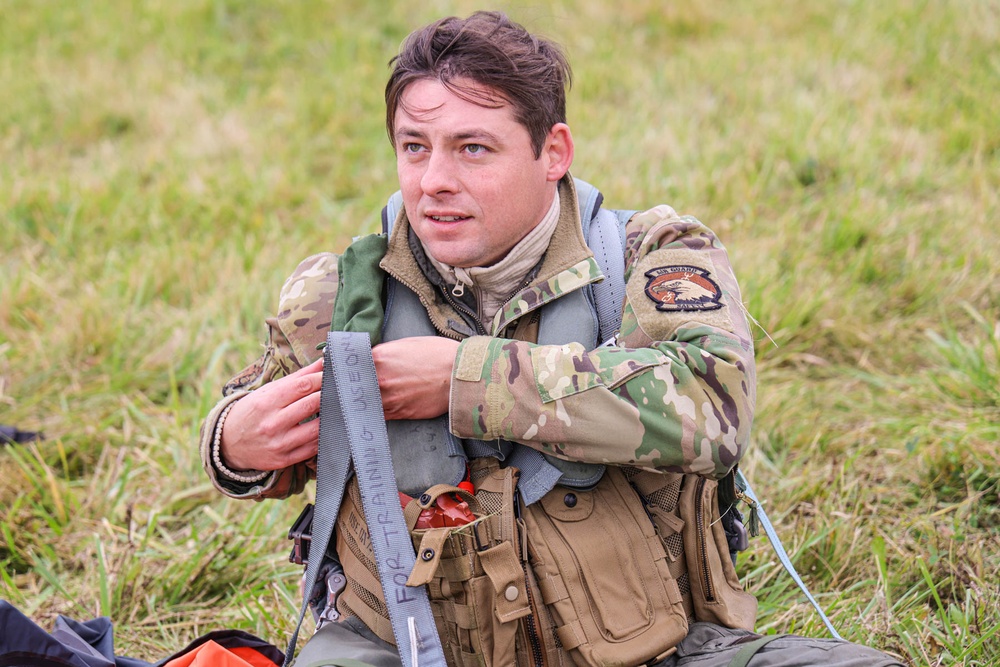 107th Fighter Squadron Pilots Participate in SERE Training