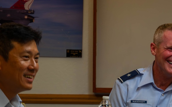 Singapore Deputy Prime Minister Visits Luke