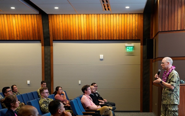 Rear Adm. Greene Visits Hawaii Regional Maintenance Center