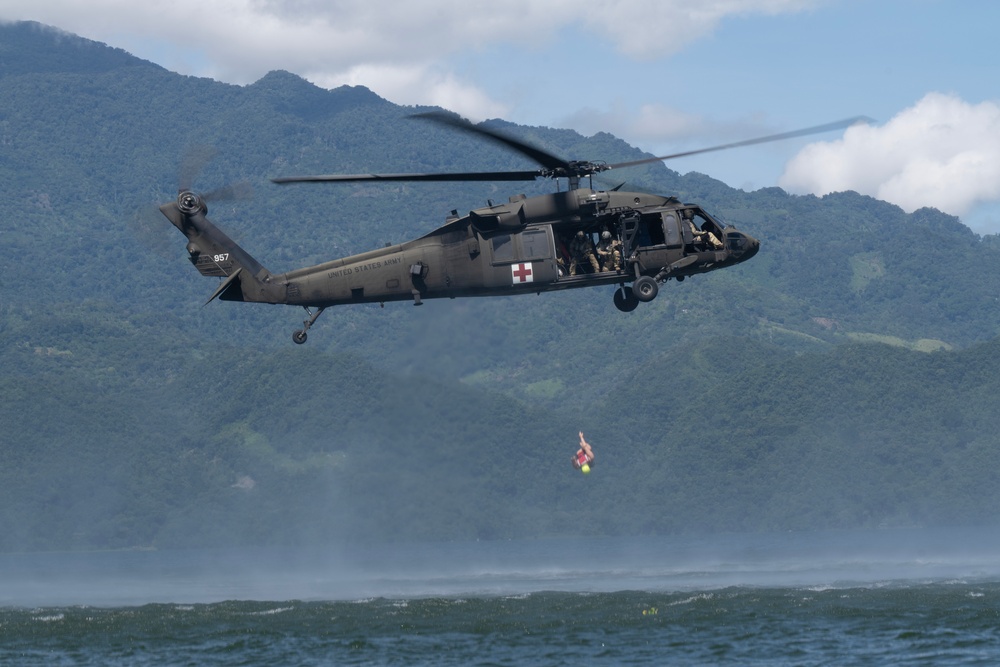 1-228 Aviation Regiment conducts over-water hoist training