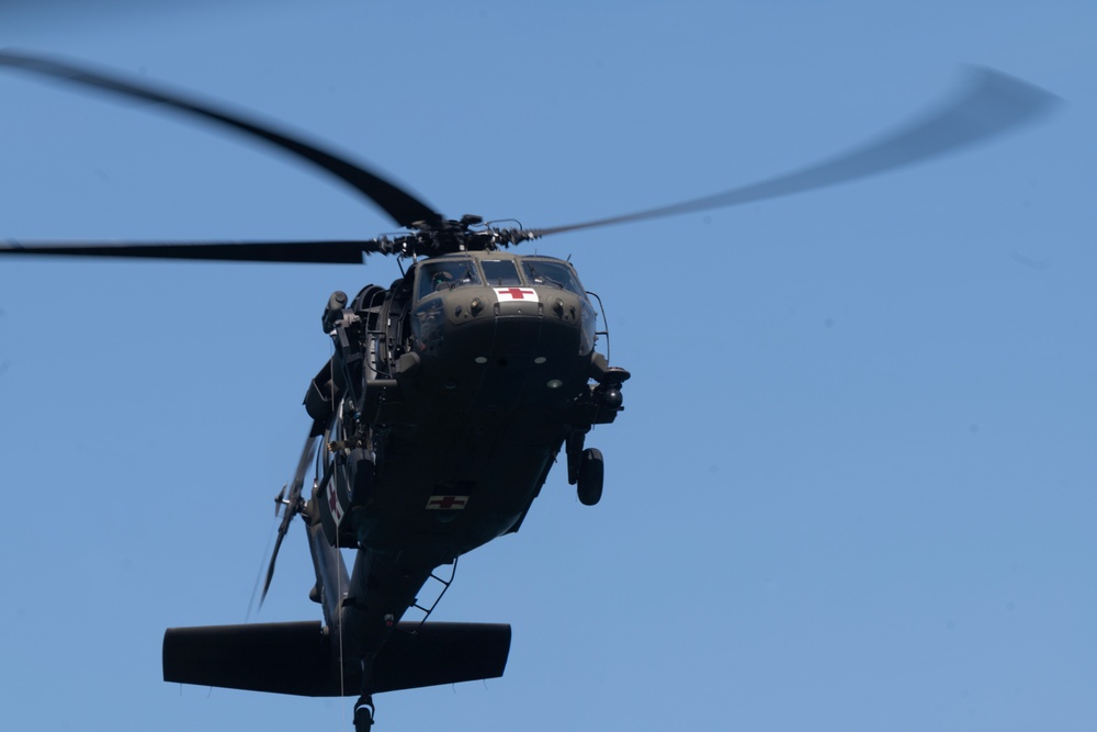 1-228 Aviation Regiment conducts over-water hoist training