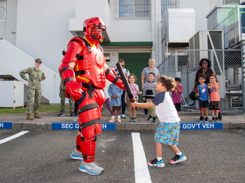 Sasebo Elementary Visits CFAS Security