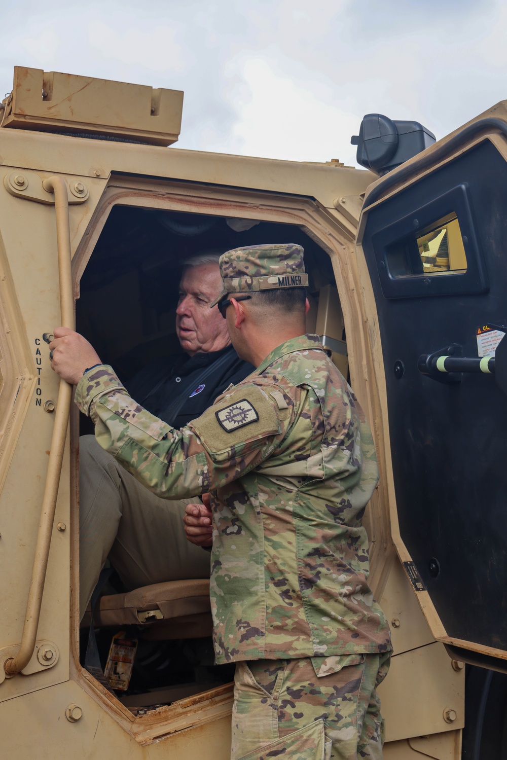 Missouri Governor, 25th Infantry Division Veteran Visits Schofield Barracks