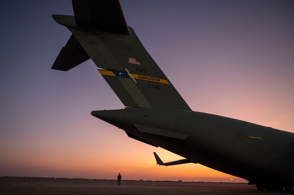 15th EAS conducts night landing zone ops