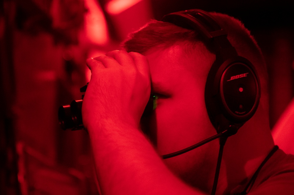 15th EAS conducts night landing zone ops