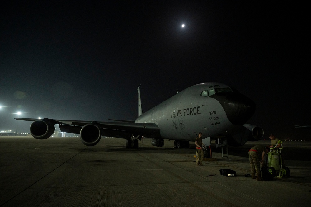 912th EARS fuels Thunderbolt operations