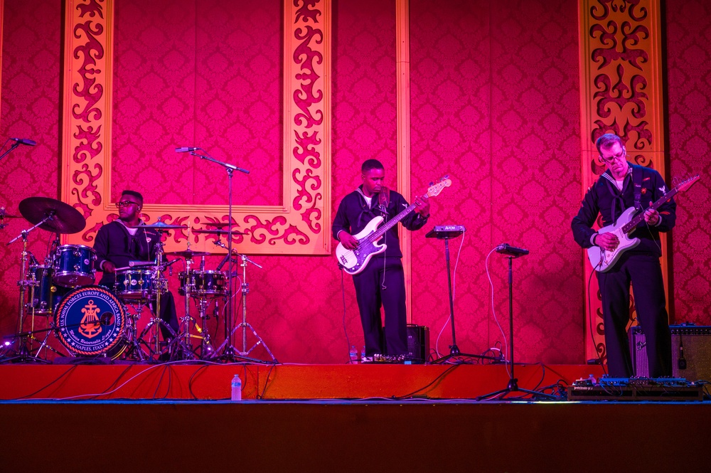 Flagship Rock Band Performs in Rota