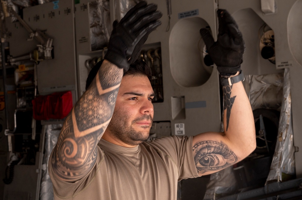 15th EAS provides airlift support