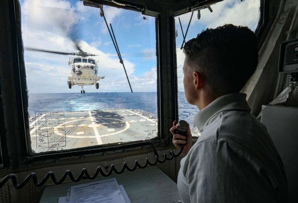 USS Dewey (DDG 105) Conducts Cross-Deck Landings with Japan Maritime Self-Defense Force