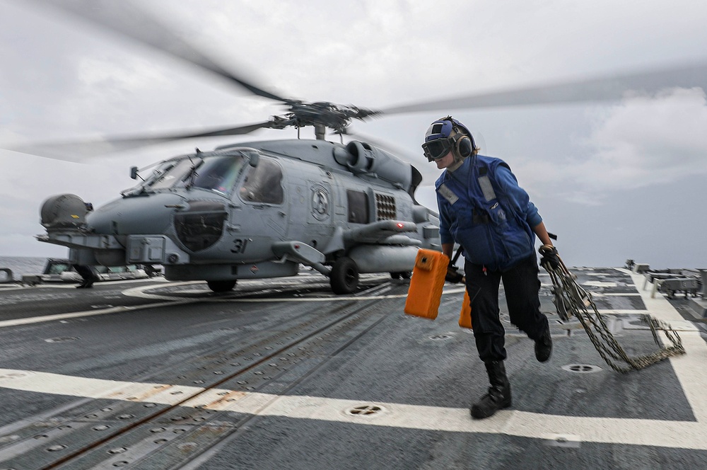 USS Dewey (DDG 105) Conducts Cross-Deck Landings with Japan Maritime Self-Defense Force