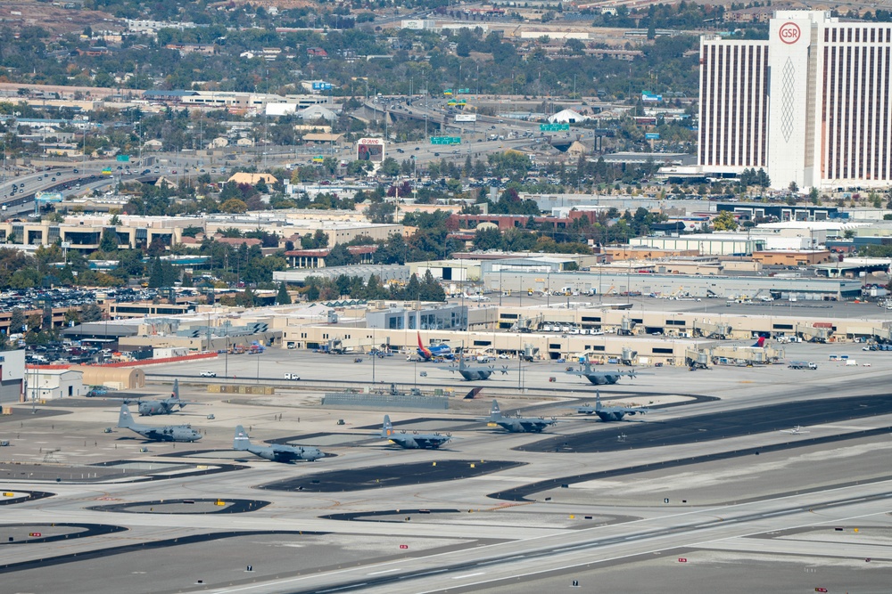8-Ship Flight &quot;Inter-fly&quot; over Reno, Nevada