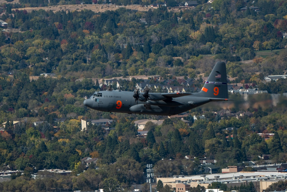 8-Ship Flight &quot;Inter-fly&quot; over Reno, Nevada