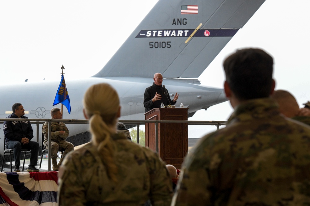 Air Guard’s 105th Airlift Wing honors New York Yankees and NYPD