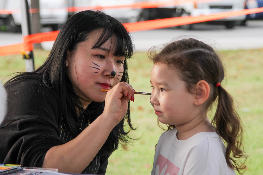 USAG Yongsan-Casey hosts its Super Fall Festival