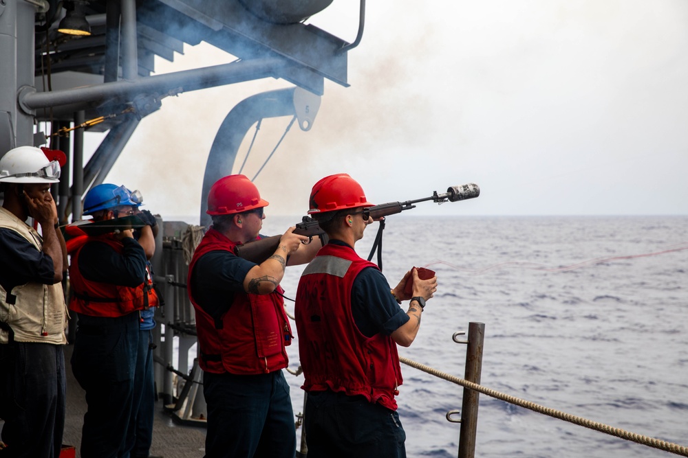 USS Robert Smalls (CG 62) Conducts RAS with USNS Tippecanoe (T-AO-199)