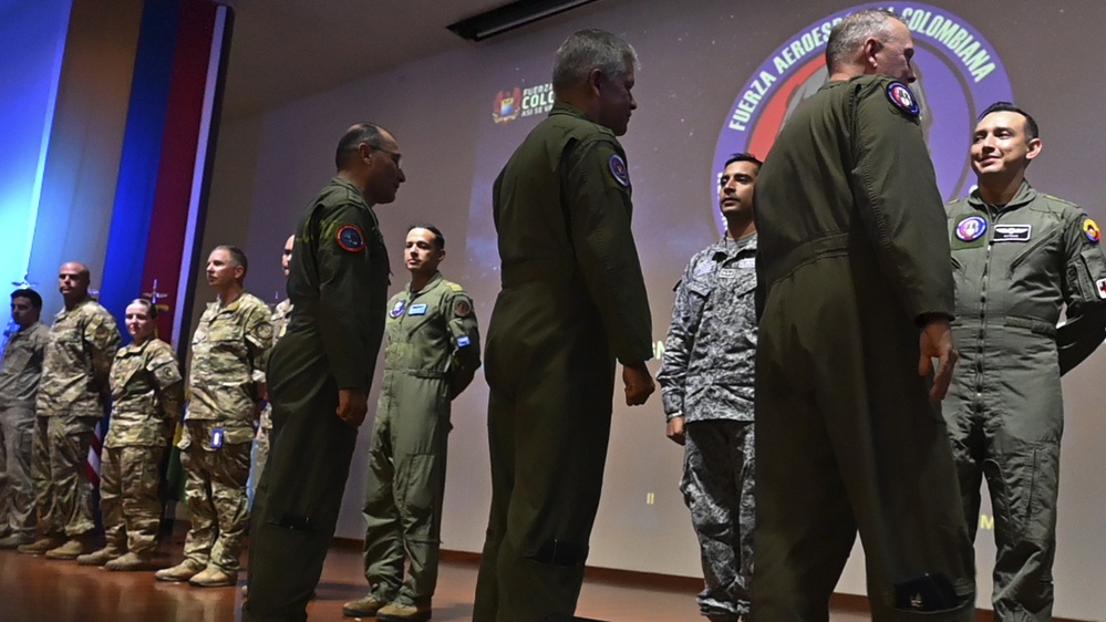 RELÁMPAGO VIII / Ángel de los Andes 23: Presentations