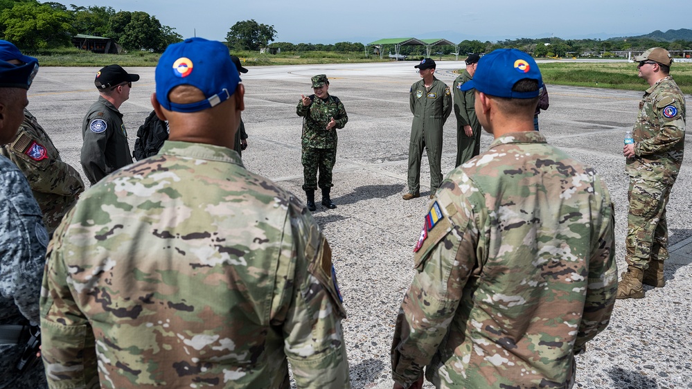 RELÁMPAGO VIII / Ángel de los Andes 23: PME in Colombia