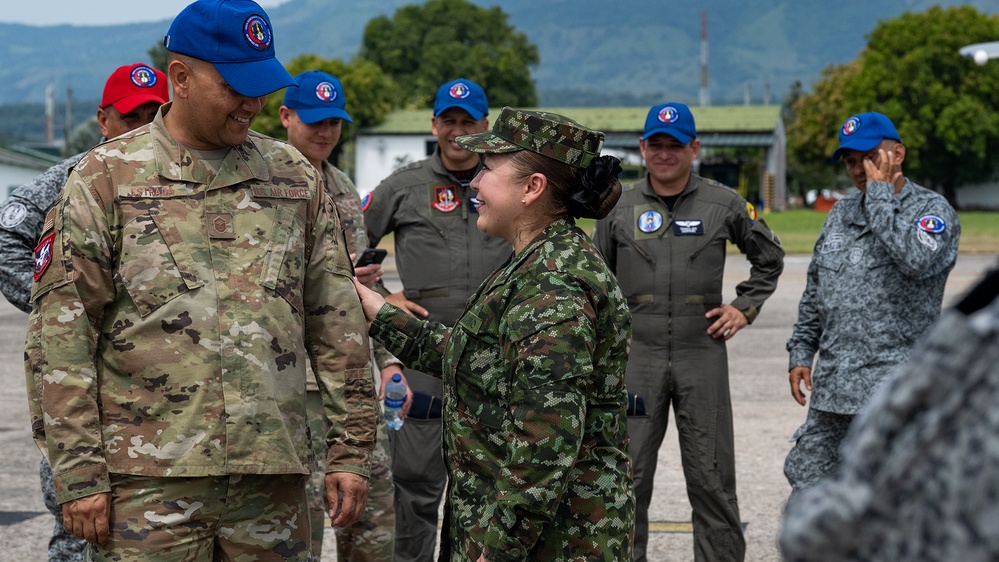 RELÁMPAGO VIII / Ángel de los Andes 23: PME in Colombia