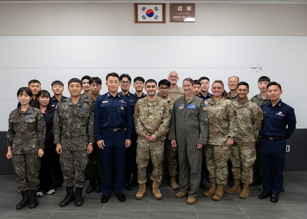 51st OSS wins ROKAF air traffic control competition