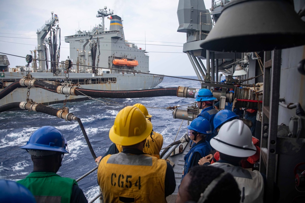 USS Antietam (CG 54) RAS with the USNS Tippecanoe (T-AO 199)