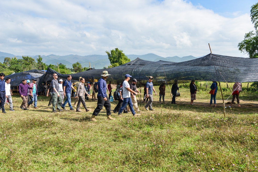 Distinguished Visitors Receive Recovery Mission Site Tour