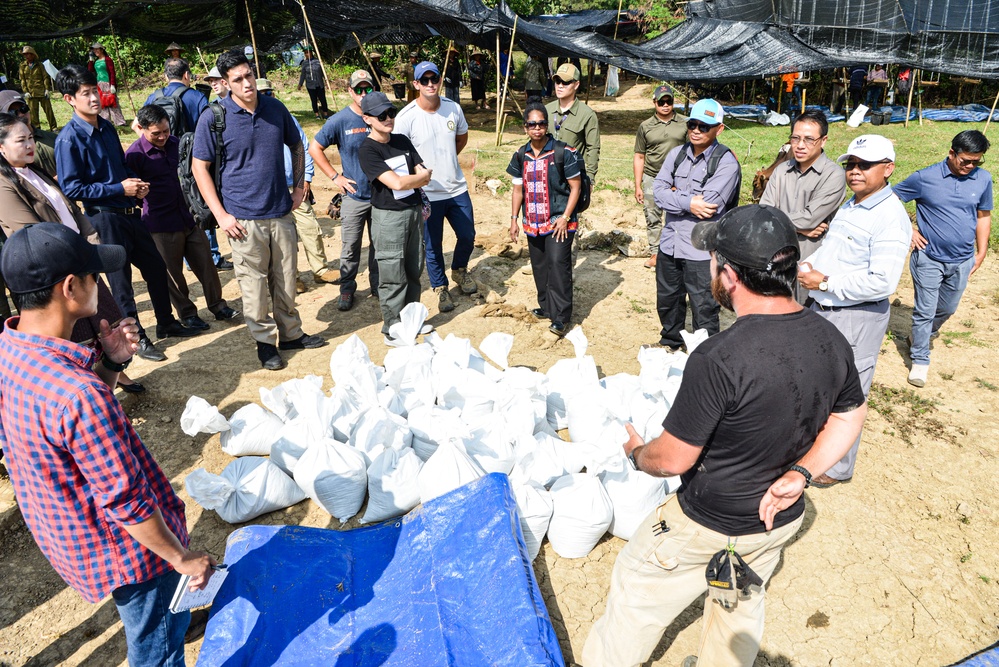 Distinguished Visitors Receive Recovery Mission Site Tour