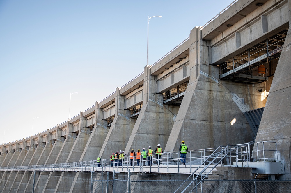 Garrison Project hosts industry day for largest dam safety modification project in USACE history