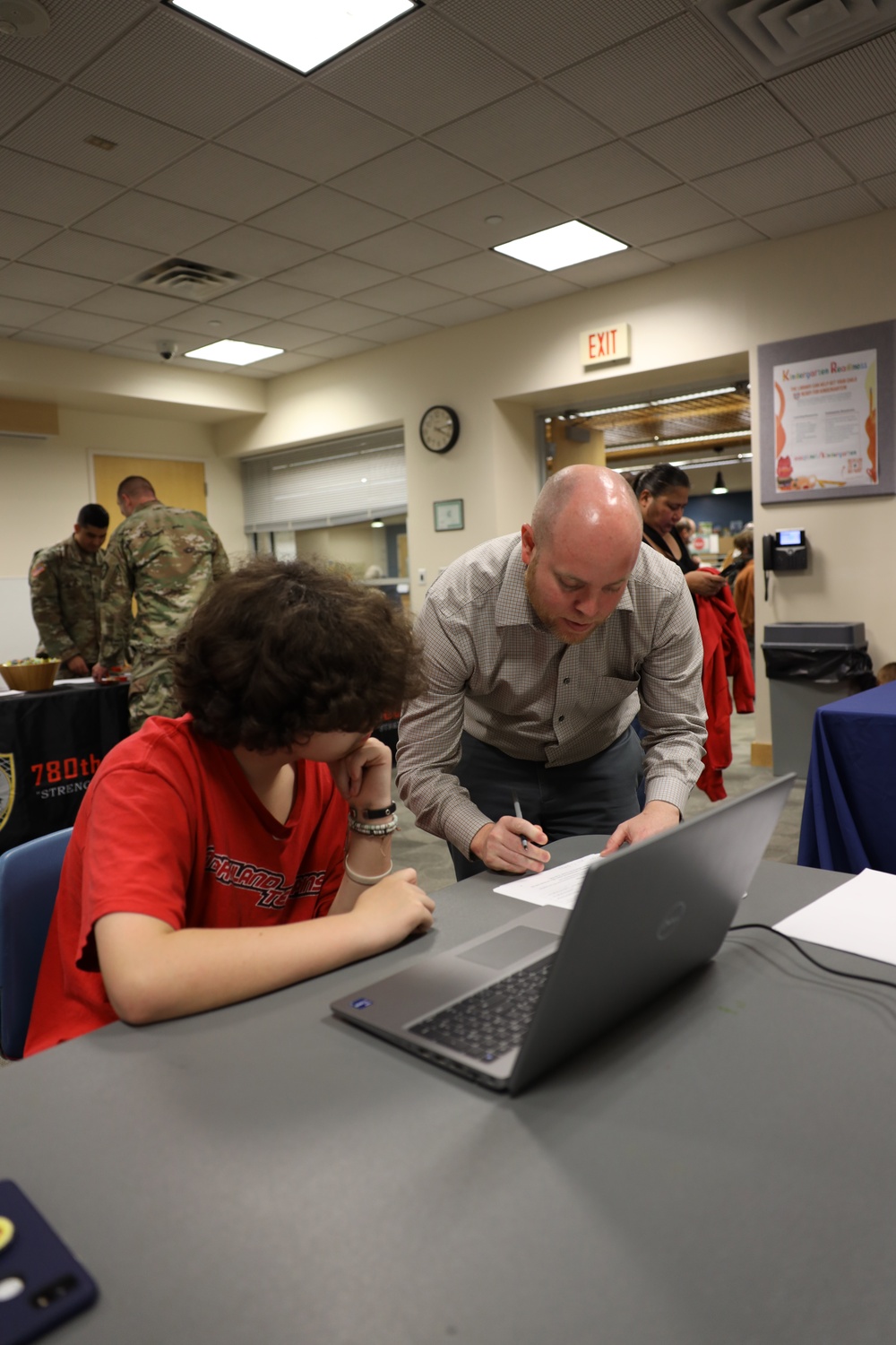 Hackathon III - OSINT DISA