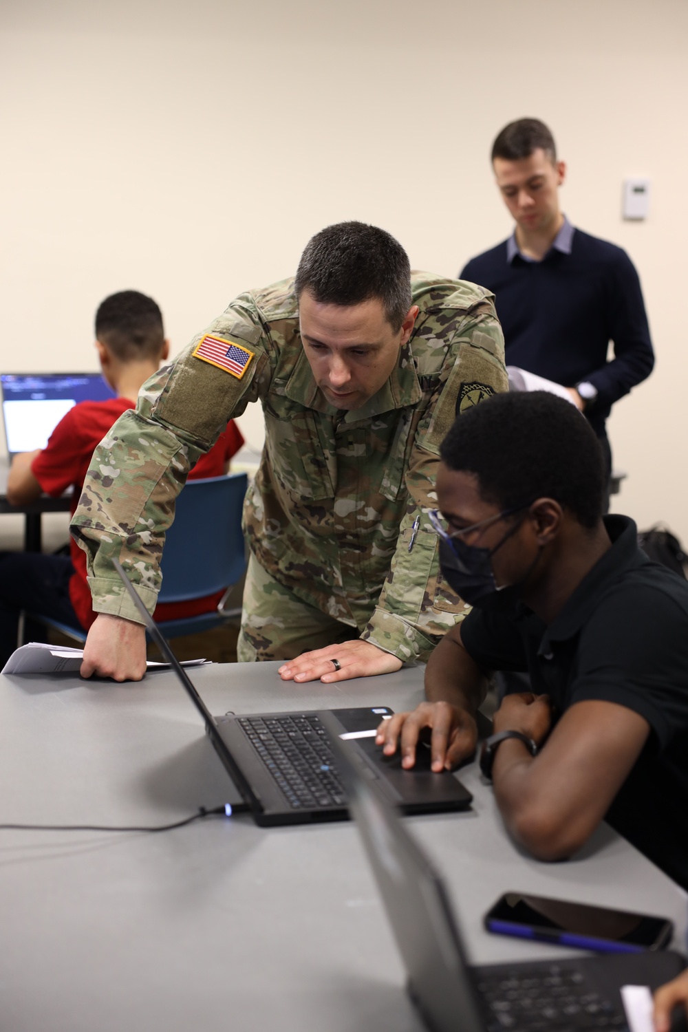 Hackathon III - Capture the Flag 04