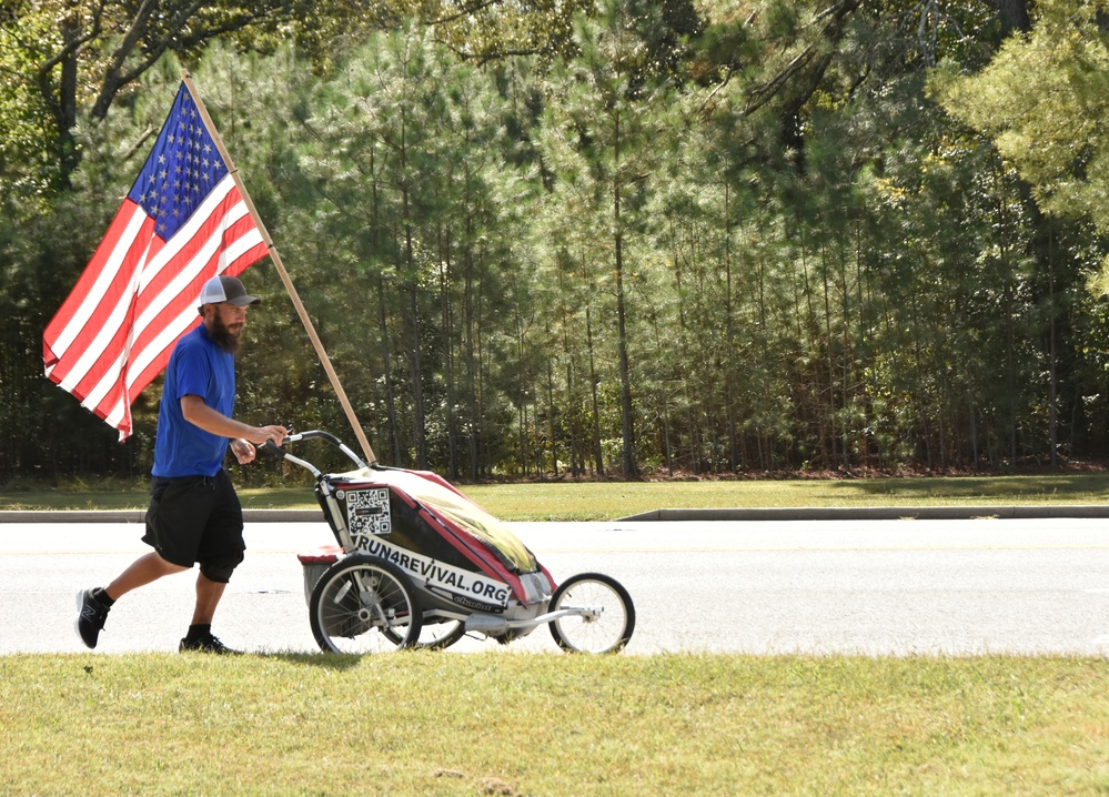 Run4Revival founder visits Arnold AFB during cross-country solo run