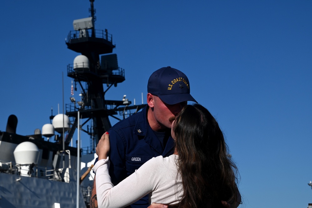 U.S. Coast Guard Cutter Munro returns home following 118-day Western Pacific deployment