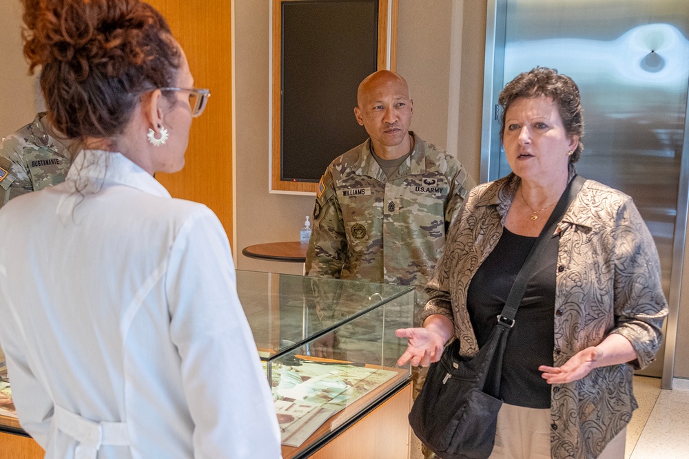 IMCOM-Pacific director tours DPAA