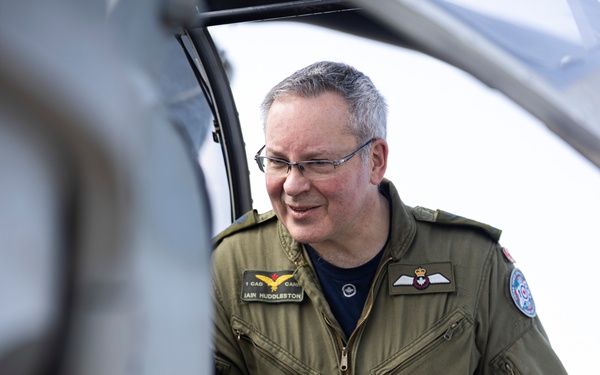 Maj. Gen. Iain Huddleston visits Marine Corps Air Station Futenma