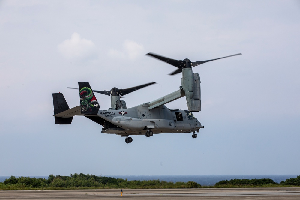 RD 23 FTX |: MWSS-171, MALS-12 conduct FARP on Ie Shima