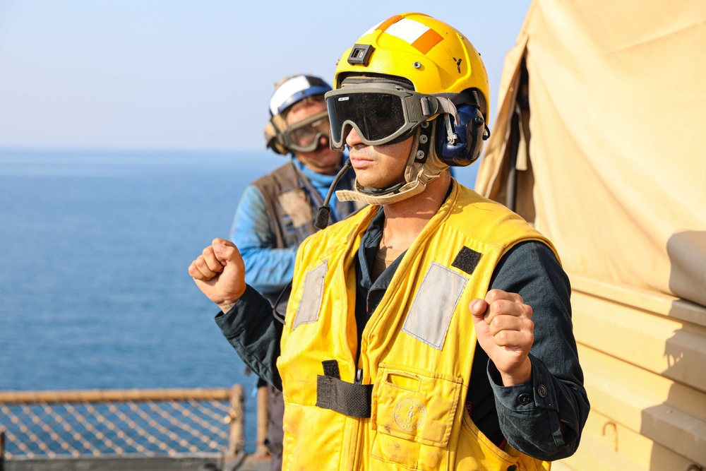 USS Carter Hall (LSD 50) Conducts Flight Operations, Oct. 12, 2023