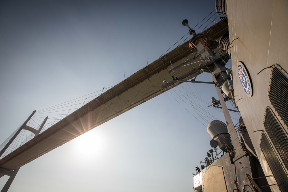 USS Carney Transits the Suez Canal