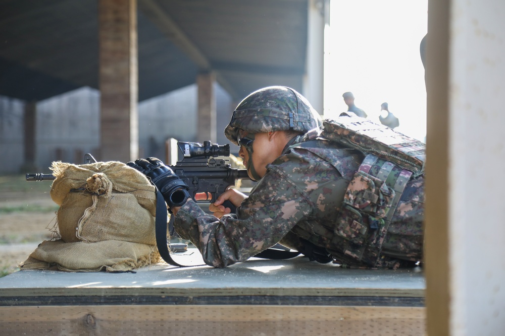 ROK-U.S. Combined Firearm Familiarization Training