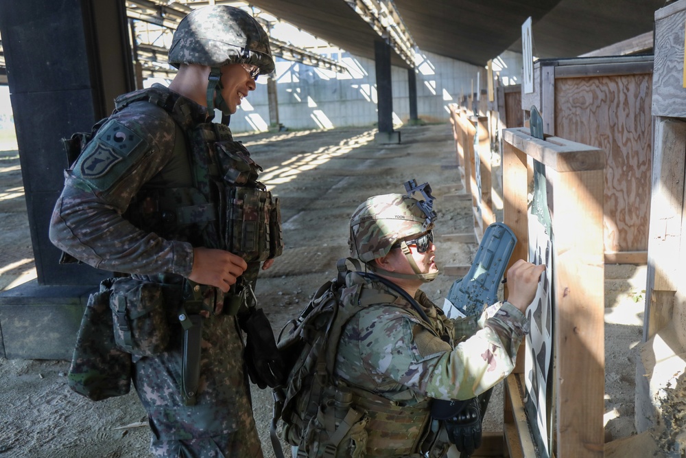 ROK-U.S. Combined Firearm Familiarization Training